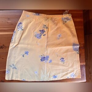 GAP Vintage Floral Mini Skirt – Size 6